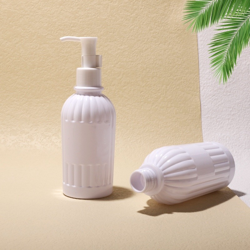 white plastic bottle 100 ml